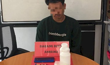Polres-Tuban-Berhasil-Amankan-Terduga-Pengedar-Okerbaya-dan-Sita-1.300-Butir-Pil-Dobel-L