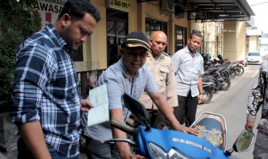 Ditemukan-Berkat-Aplikasi-ILMU-Semeru,-Polres-Nganjuk-Serahkan-Motor-kepada-Pemilik