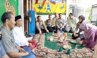 Sampaikan-Pesan-Pemilu-Damai-Kapolres-Pelabuhan-Tanjungperak-Sambangi-Tokoh-Agama