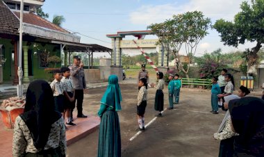 Sosialisasikan-Stop-Bullying-Polres-Blitar-Blusukan-ke-Sekolah