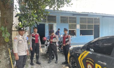 Siagakan-Personel-24-Jam,Polres-Jember-Pastikan-Kantor-dan-Gudang-Logistik-KPU-Aman