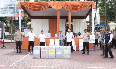 Pastikan-Kesiapan-Personel,-Polres-Malang-Gelar-Simulasi-Pengamanan-TPS-Pemilu-2024