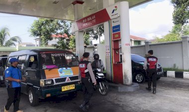 Pastikan-Ketersediaan-BBM-Jelang-Mudik-Lebaran-Polres-Magetan-Patroli-ke-SPBU