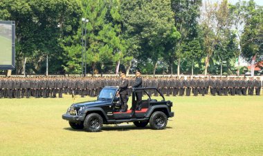 Lantik-1.999-Perwira-Pertama,-Wakapolri:-Jadilah-pemimpin-yang-bertakwa-dan-menjadi-solusi-bagi-masyarakat