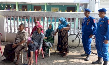 Satpolairud-Polresta-Sidoarjo-Berikan-Himbauan-Kamtibmas-di-TPS-Kecamatan-Buduran