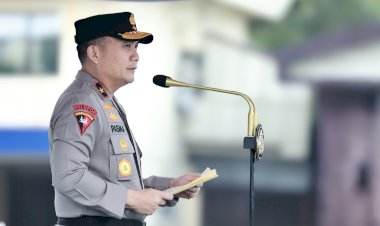 Pimpin-Apel-Gelar-Pasukan-Ops-Keselamatan-Semeru-2025,-Wakapolda-Jatim-Tekankan-Kamseltibcarlantas