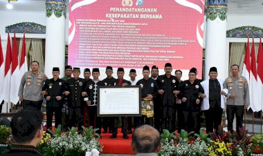Kapolda-Jatim-Kukuhkan-Satgas-Sentot-Prawirodirdjo,-Perkuat-Sinergi-Keamanan-Jelang-1-Suro-di-Kota-Madiun