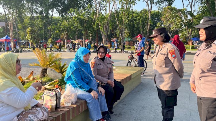 Polwan Polresta Sidoarjo Patroli dan Amankan Car Free Day di Kawasan Alun-Alun