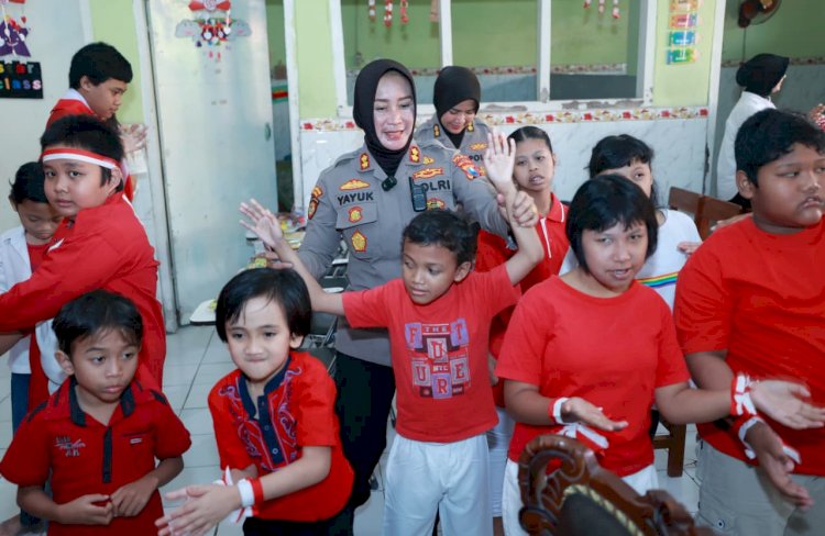 Sambut Hari Jadi ke -77 Polwan Polda Jatim Gelar Bakti Kesehatan di Yayasan Pendidikan Autis Mutiara Hati